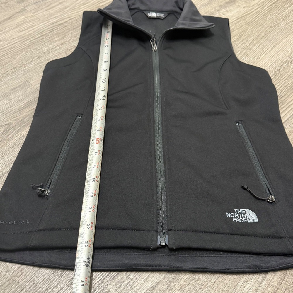 The North Face Disney Swan & Dolphin WindWall Vest Women Medium Black Softshell - Picture 5 of 10